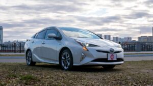 TOYOTA PRIUS 2018